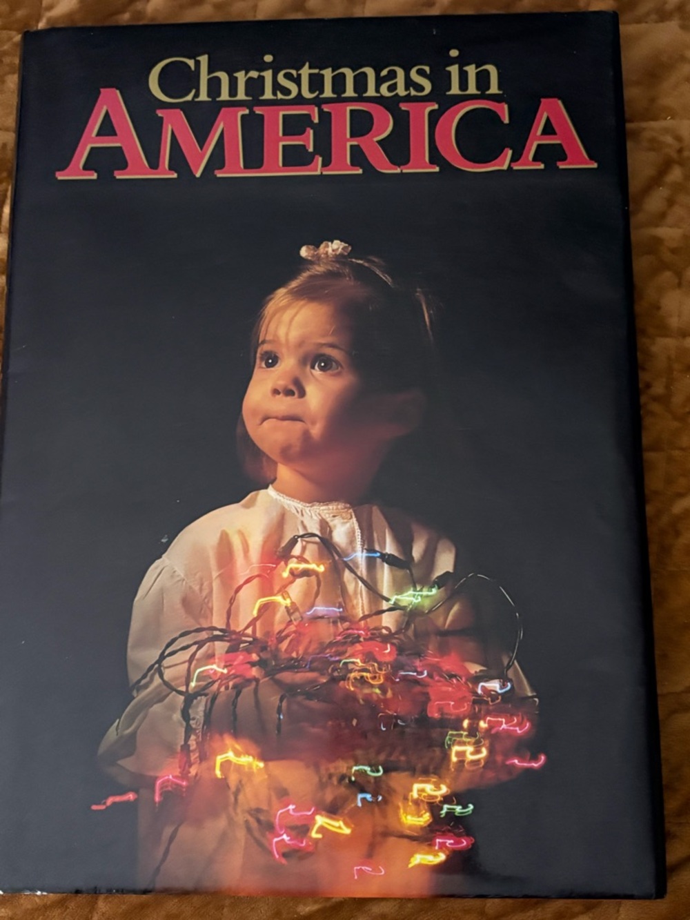 Christmas in America sofa/coffee book
